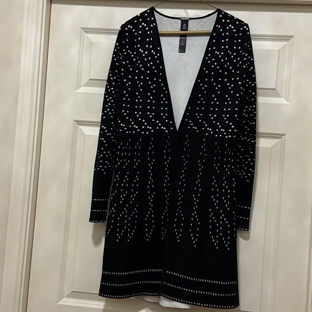 Long black and white duster sweater. Chico’s Black Label, size 2 Chicos 00